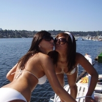 hot-bikini-boat-party-007.jpg