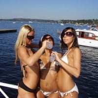 hot-bikini-boat-party-014.jpg