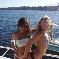 hot-bikini-boat-party-021.jpg